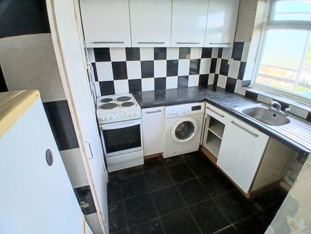 Shephall Way, Stevenage - Photo 4