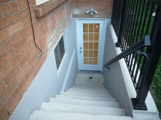For Lease - 460 Chieftan Circle Unit# Basement, Mississauga, Ontario - Photo 1