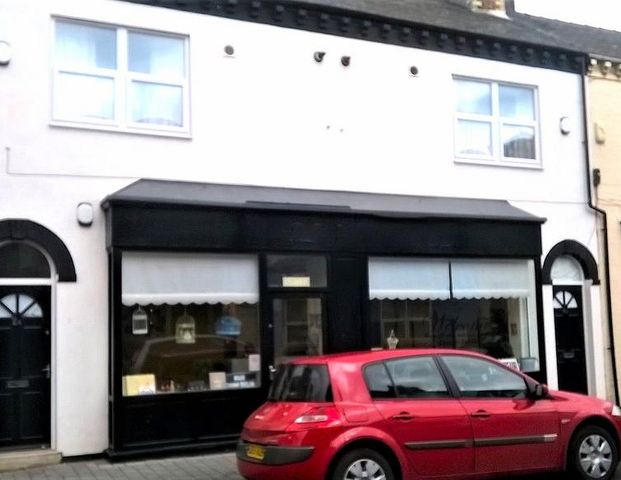 2 bedroom flat to rent - Photo 1