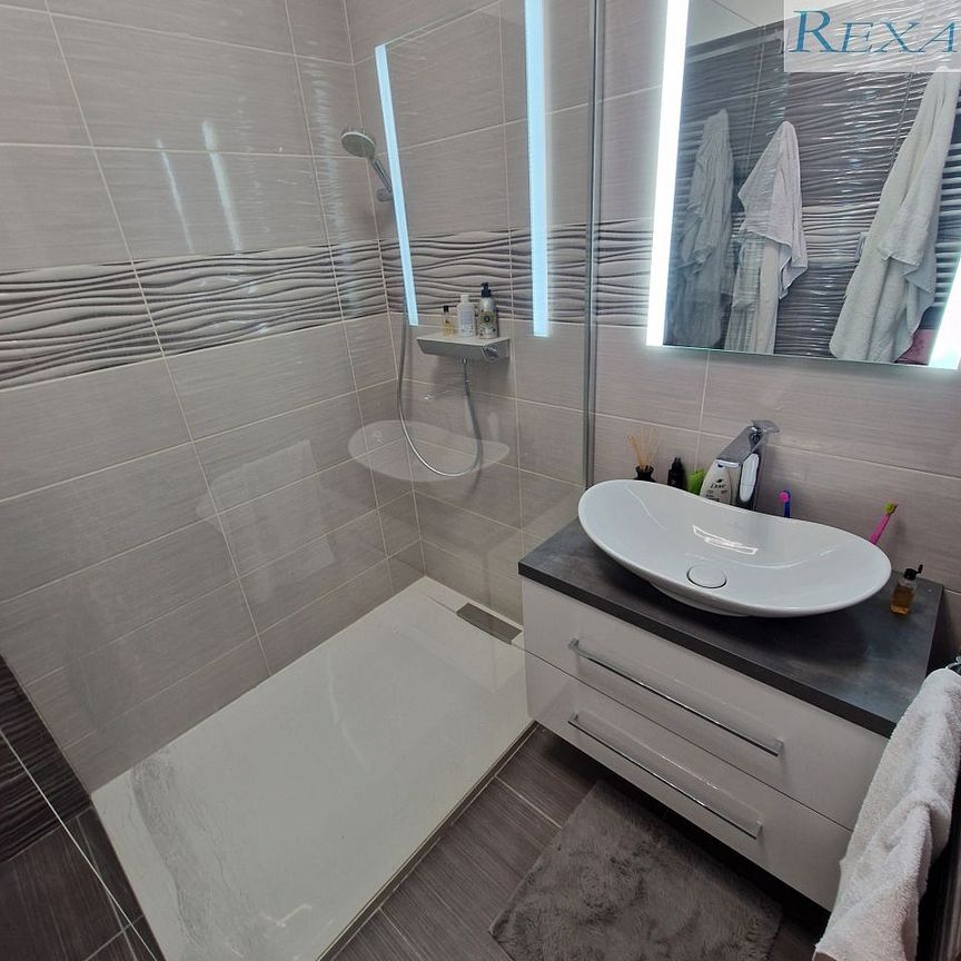 Pronájem bytu 3+kk 88 m² - Fotografie 1