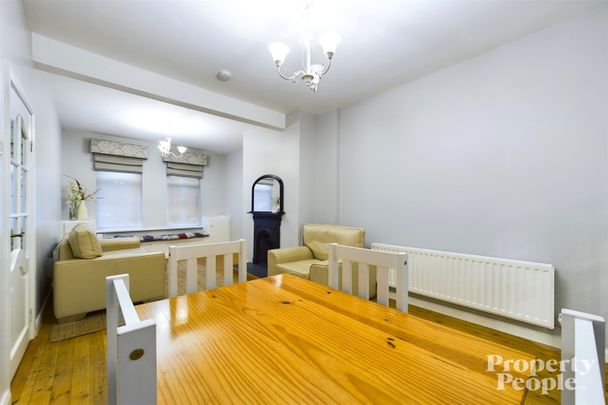 21 Rathdrum Street, Lisburn Road, Belfast, BT9 7GB - Photo 1