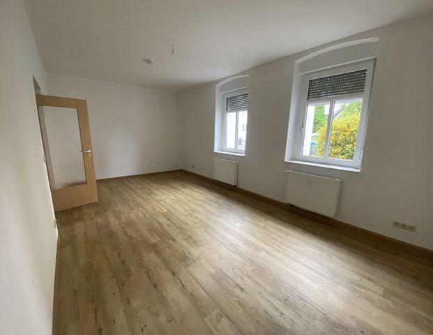 Erdgeschoss: 2-Raum-Wohnung mit Balkon in der Gutenbergstraße zu vermieten - Photo 1