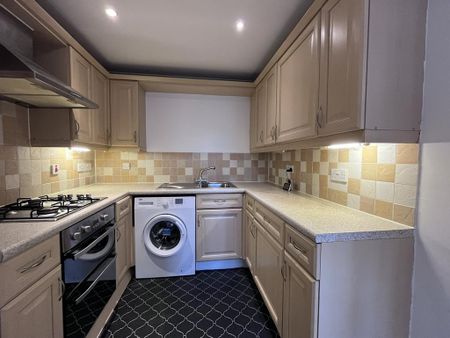 2 bedroom flat to rent - Photo 5