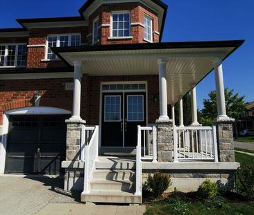 For Lease - 1140 Stuffles Crescent, Newmarket, Ontario - Photo 3