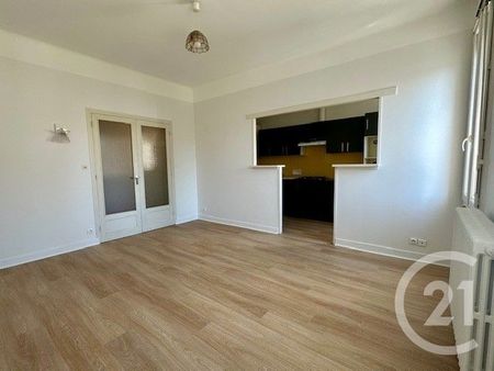 Location Appartement 3 pièces 67m² MONTAUBAN 82000 - Photo 2