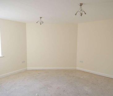 Davyhulme Circle, Davyhulme, Manchester, M41 - Photo 6