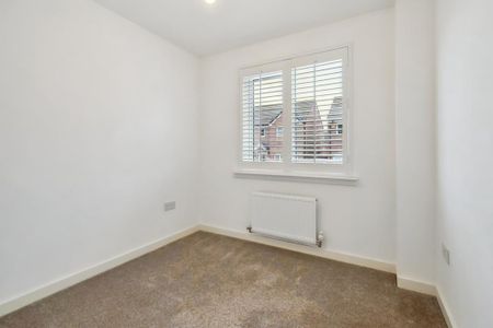 4 bedroom detached house to rent - Photo 4