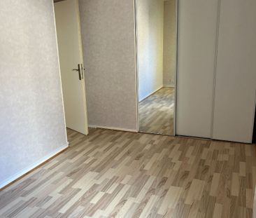 Location Appartement 3 pièces 69m² - Photo 3