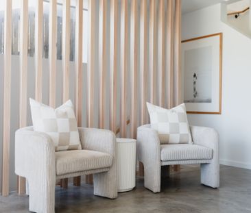 Exquisite Brand New Beach Side Home. - Photo 2