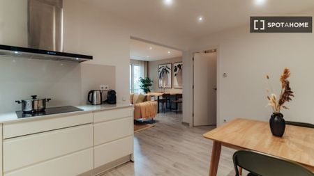 2 room luxury Flat for rent in Barcelona, Catalonia - Photo 2