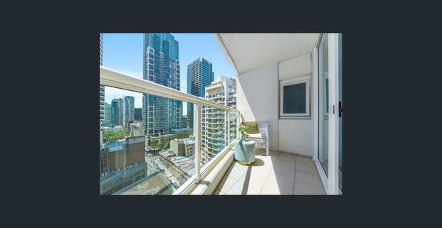 Prime Location, unfurnished apartment with freshly painted & new carpet... - Photo 1