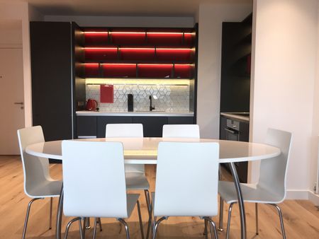 1 Bed Flat, Modena House, E14 - Photo 3