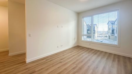 4 Bed Townhouse With Double Garage For Rent In Sage Hill | Pets Negotiable - Photo 2