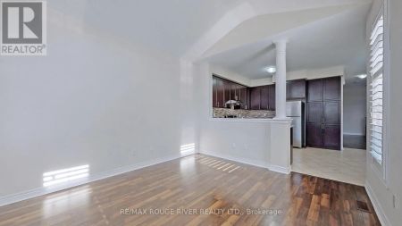 1022 BYRON STREET N - Photo 4