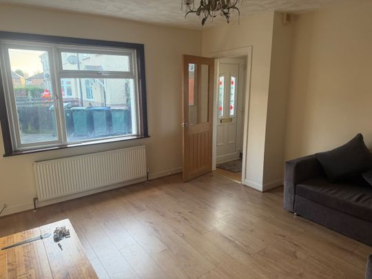 3 Bed End Terrace, Grapes Close, CV6 - Photo 1