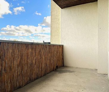Idyllisches Wohnen in Holzhausen: 3-RW mit Balkon und Einbauküche - Foto 1