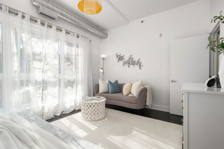 2375 Av. Ekers, #105 - Photo 4