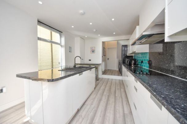 1 bed Room for Rent - Photo 1