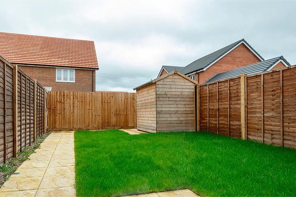 3 bedroom semi-detached house to rent - Photo 1