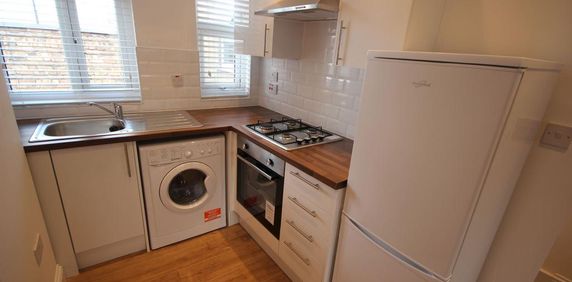 1 bedroom flat to rent - Photo 2