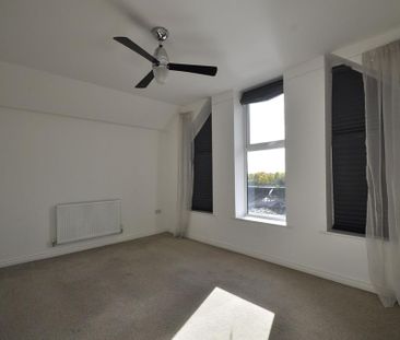 4 bedroom terraced house to rent - Photo 1