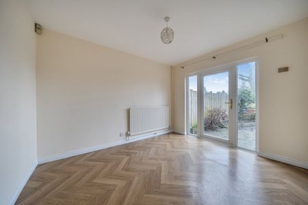 4 bedroom terraced house to rent - Photo 2