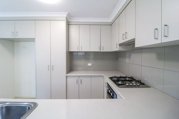 MODERN 3 BED 2 BATH HOME - Photo 1