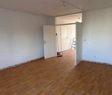 Frisch renoviert: 3-ZW in der Helsinkistr. 98 in Kiel zu vermieten!... - Photo 1