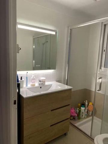 Carrer de Santa Amèlia, Barcelona, Catalonia 08034 - Photo 5