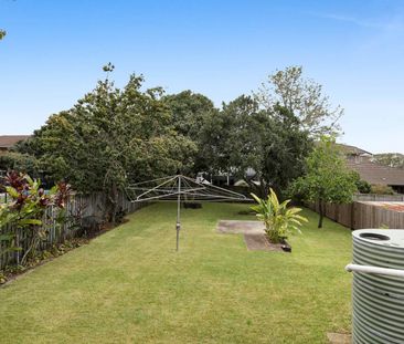 IMMACULATELY PRESENTED - GREAT POSITION - Photo 1