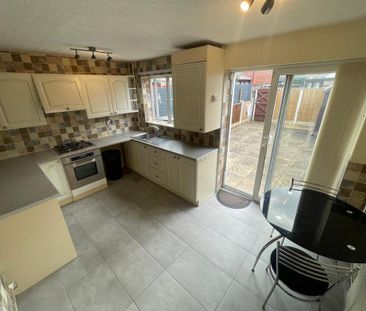 2 bedroom semi-detached house to rent - Photo 4