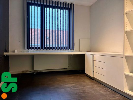 Appartement met 2 slaapkamers en 2 badkamers gelegen nabij het centrum van Geel - Photo 1