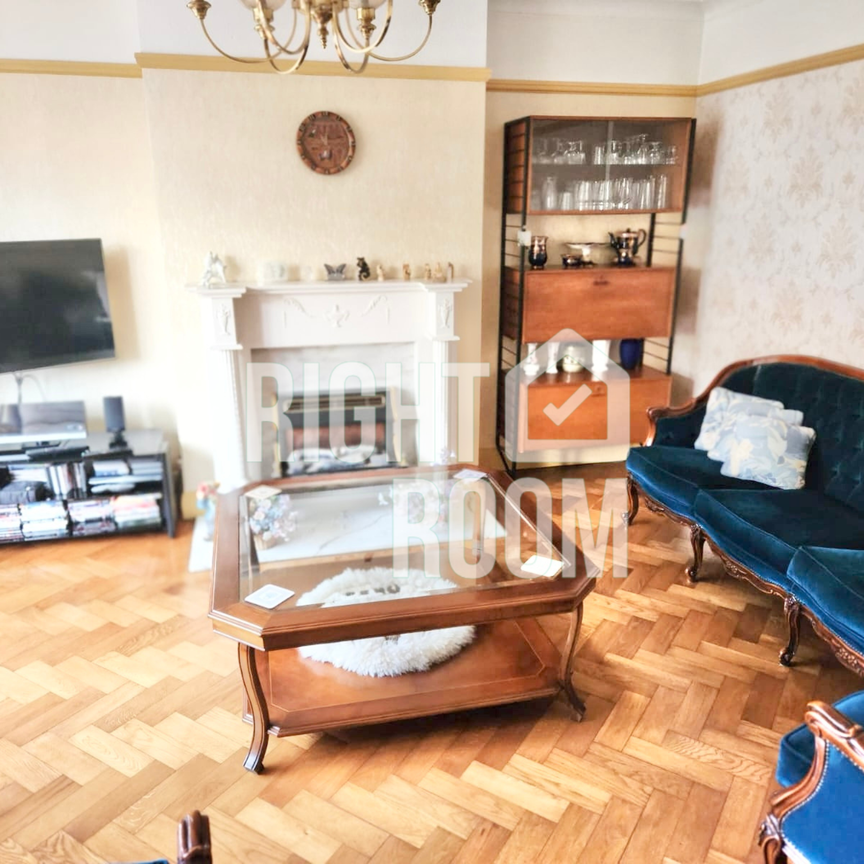Room 2, Sharons Gardens, Victoria Park, London E9 - Photo 1