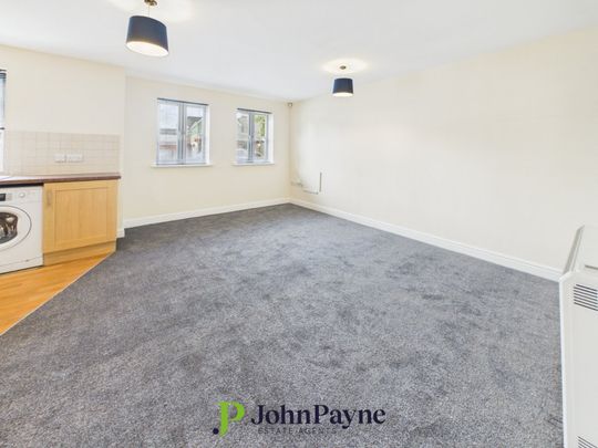 Ivy Grange, Bilton, Rugby, Warwickshire, CV22 7HH - Photo 1