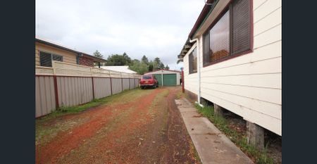 3 Bedroom House - TANILBA BAY - Photo 3