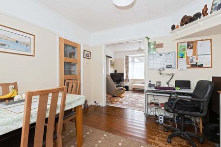 West Way, Lancing - Photo 3