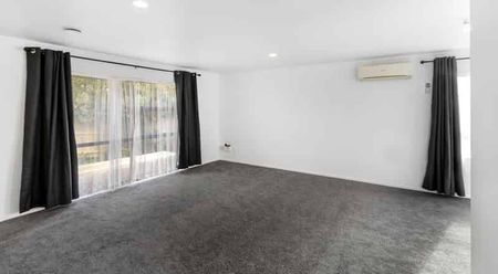 Freshly renovated 3 bedroom home in a quiet cul-de-sac! - Photo 3