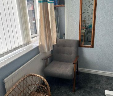 1 bedroom in a house share to rent - Photo 2