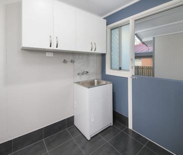 8 Birun Street, Woodridge QLD 4114 - House For Rent | Domain - Photo 5