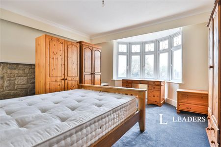 1 bedroom house to rent Blandford Road, Poole, Dorset, BH15 - Photo 2