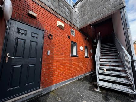 London Road North - Photo 4