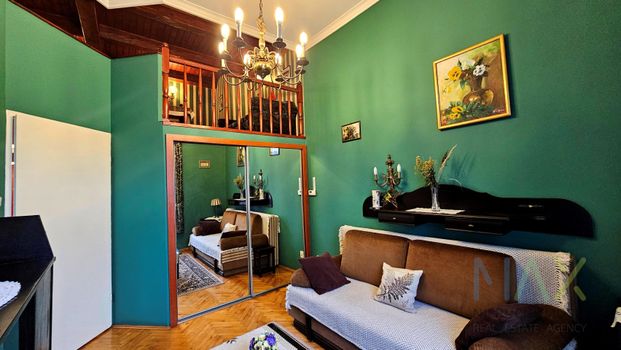 Stlowe mieszkanie z antresolą do spania ul. Starowiślna - Zdjęcie 1