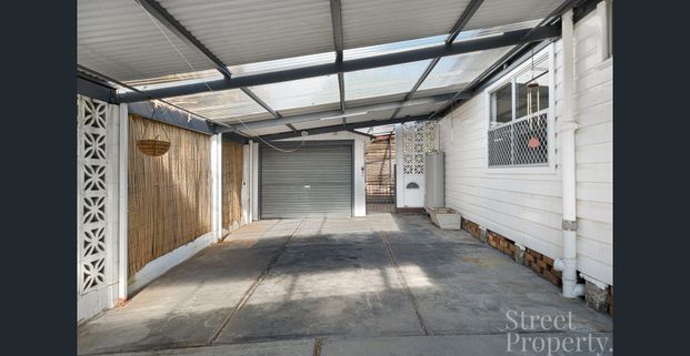 CHARMING RENOVATED GEORGETOWN COTTAGE - Photo 1