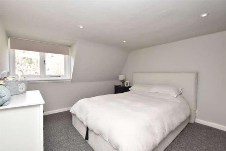 Top Floor Flat, Walcot Terrace, Bath, Somerset, BA1 - Photo 3