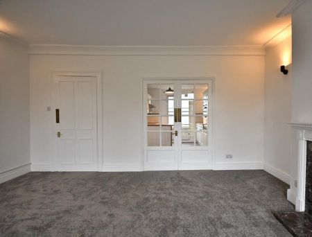 2 bedroom maisonette to rent - Photo 2