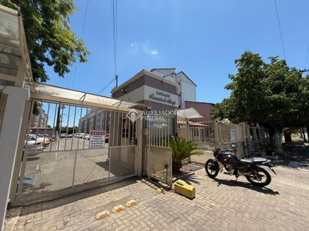 Apartamento com 2 quartos e 47m² para alugar em Moinhos de Vento, Canoas. - Photo 2