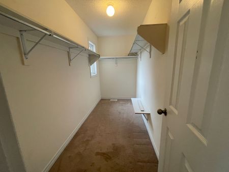 For Lease - 1784 Jack Glenn Street, Oshawa, Ontario - Photo 2