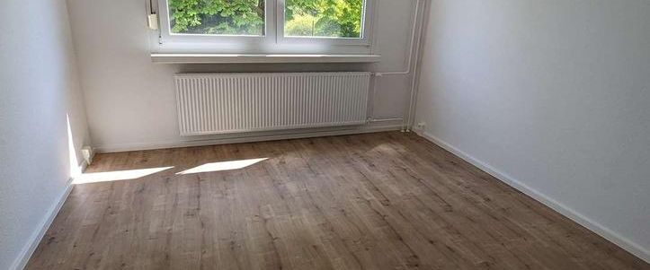 Erstbezug nach Sanierung 4-Zimmer-Wohnung mit Balkon und Lift - Foto 1
