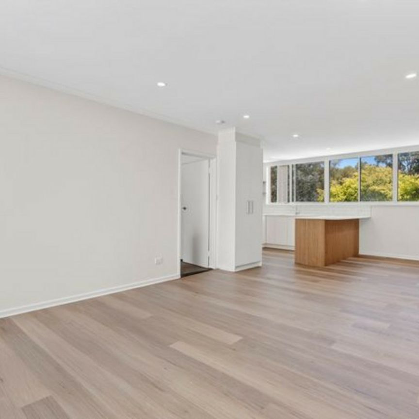 4/10 Longeranong, Farrer ACT, Belconnen - Photo 1