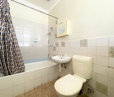 6/79 Canning Street, Avondale Heights VIC 3034 - Photo 4